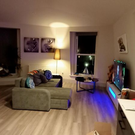 Glorious Duplex Holiday Apartment By The Sea Bognor Regis Exterior foto