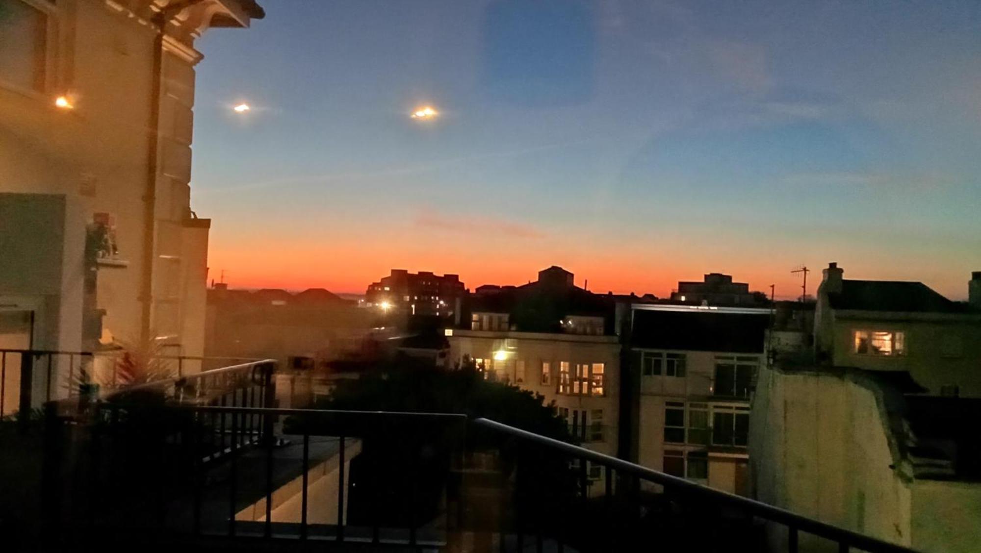 Glorious Duplex Holiday Apartment By The Sea Bognor Regis Exterior foto